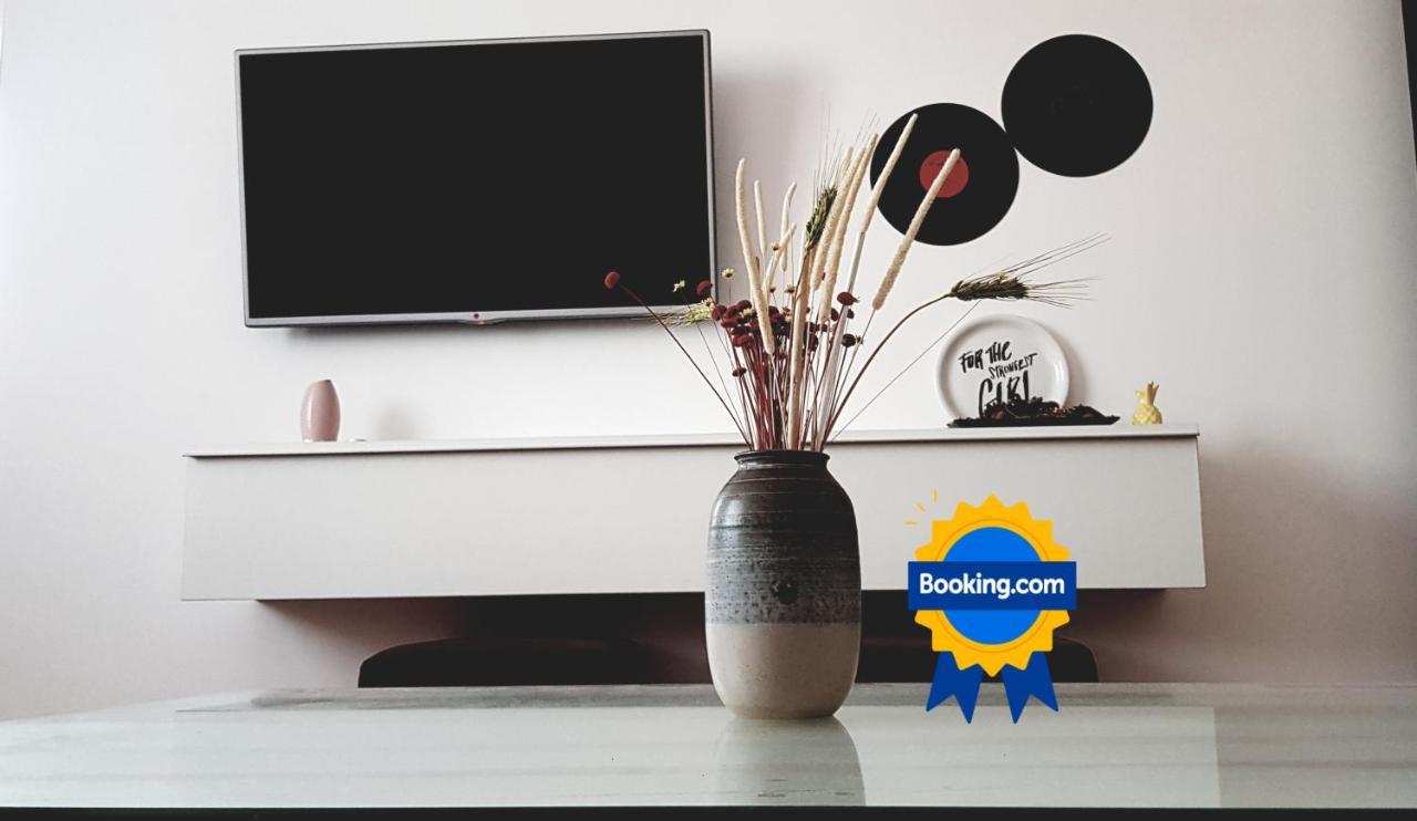 Cozy Apartament 3 Min To Subway 24H7 Check In Popesti-Leordeni ภายนอก รูปภาพ